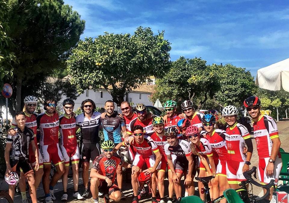 Podiums y gran participación en IBERMAN MD, Duatlón cross de la Algaba, carrera popular 10km Casco Antiguo y salida grupal ciclismo